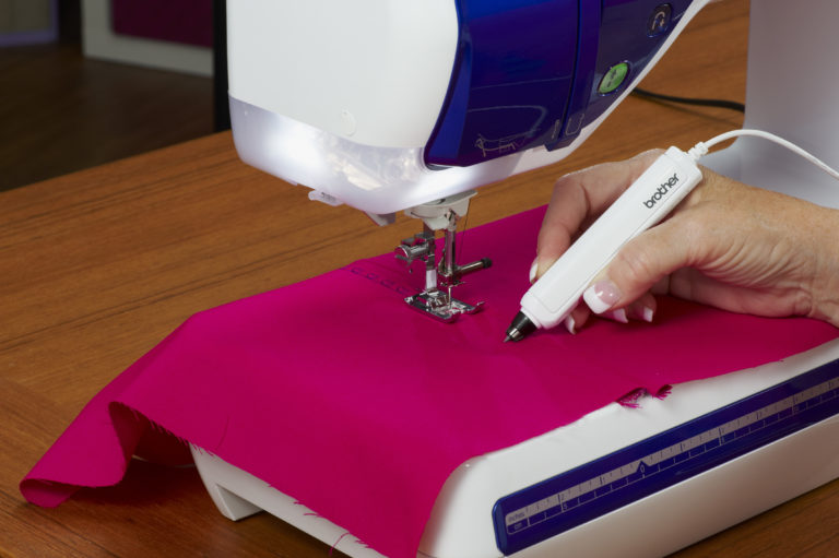 Brother Innov-is DreamWeaver VQ3000 Sewing and Quilting Machine - Moore ...