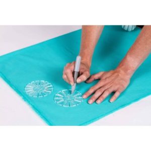 Sew steady rotation bobs for fabric demonstrated on teal fabric