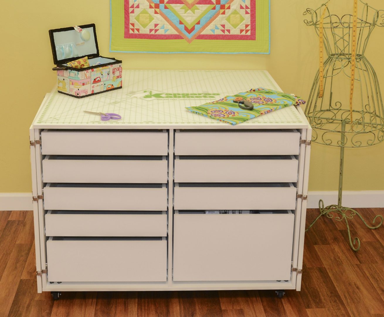 DINGO II CUTTING & STORAGE Moore's Sewing