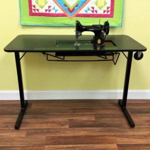 HEAVYWEIGHT TABLE
