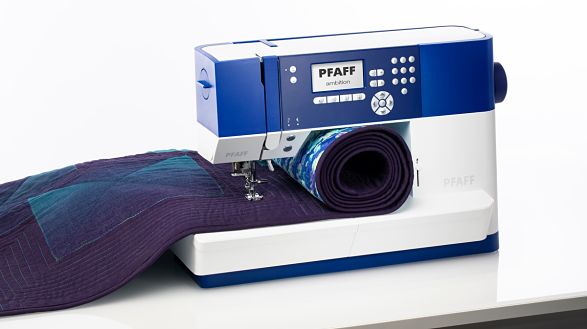 Pfaff Ambition 610 large sewing space