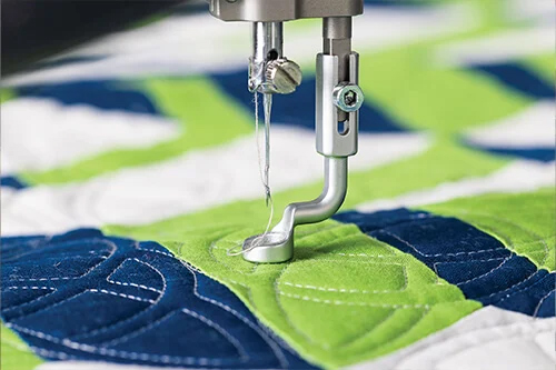 Built-in stitch regulation makes for detailed stitchwork at up to 2600 stitches per minute