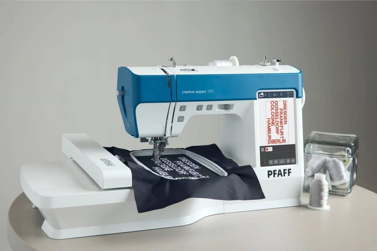 Pfaff creative expect 350 Stitch Sequencing with Memories