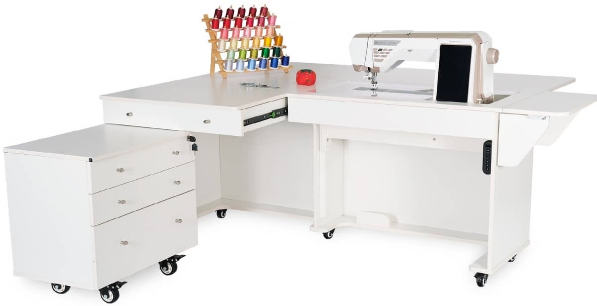 Arrow_kangarooXLJoey_heroProdu